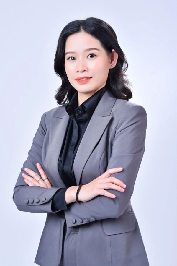chị thuỷ